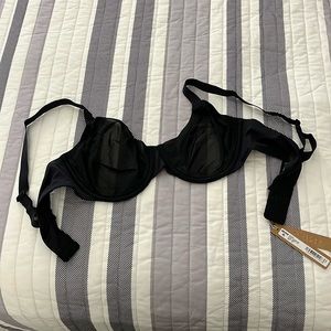 Skims no show unlined Demi, 36 C black, new with tags